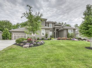 16428 Rosehill St, Overland Park, KS 66221