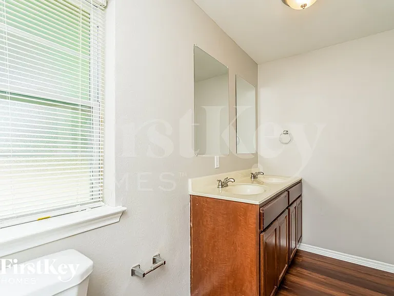 15639 Danson Dr — Photo 9