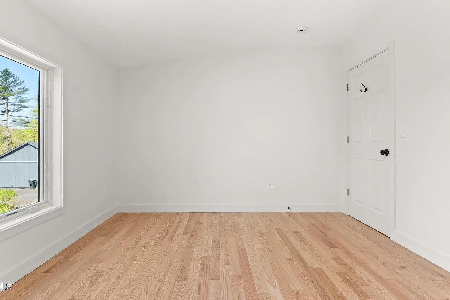 3 bed, 1550 sqft, $4,600 — Photo 3