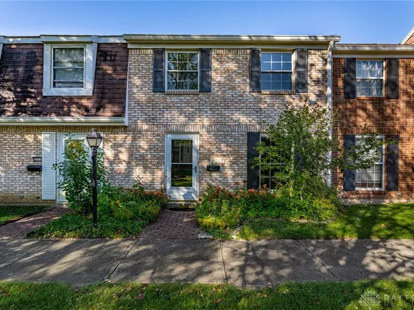 2113 Wellington Ct, Fairborn, OH 45324