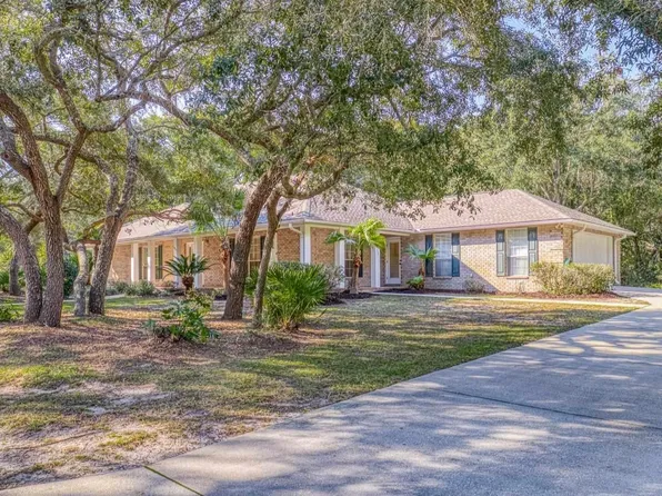1693 Mohawk Trl, Gulf Breeze, FL 32563