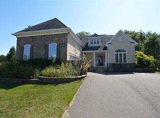 12 White Oak Dr, Egg Harbor Township, NJ 08234