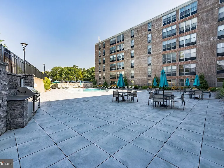 6100 Henry Ave #5B — Photo 28