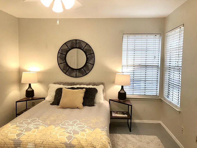 1402 Byers Ln — Photo 13