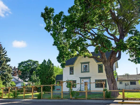 381 N Main St, Dufur, OR 97021