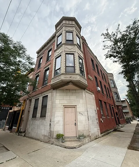 1036 N California Ave #1R — Photo 12