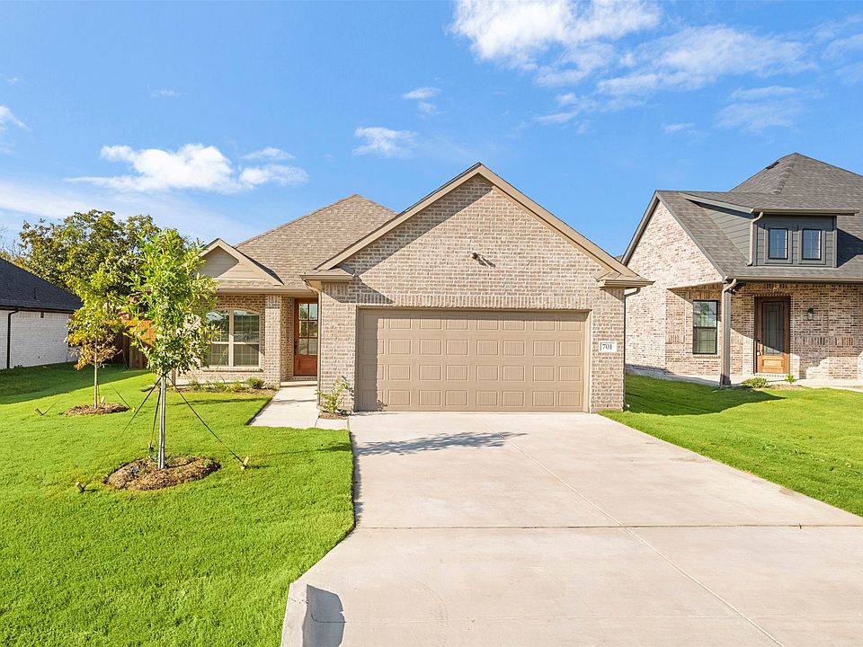 1st image of 701 Escovedo Dr