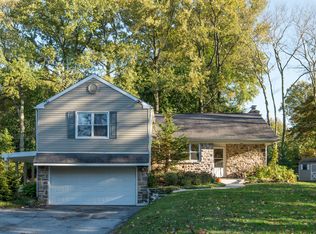982 Sunset Dr, Blue Bell, PA 19422