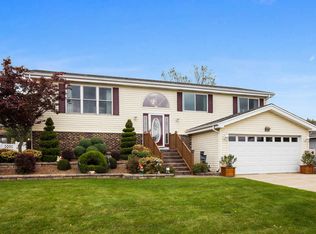 7516 W Hickory Creek Dr, Frankfort, IL 60423