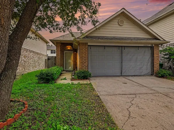 12807 Claycliff Ct, Houston, TX 77034