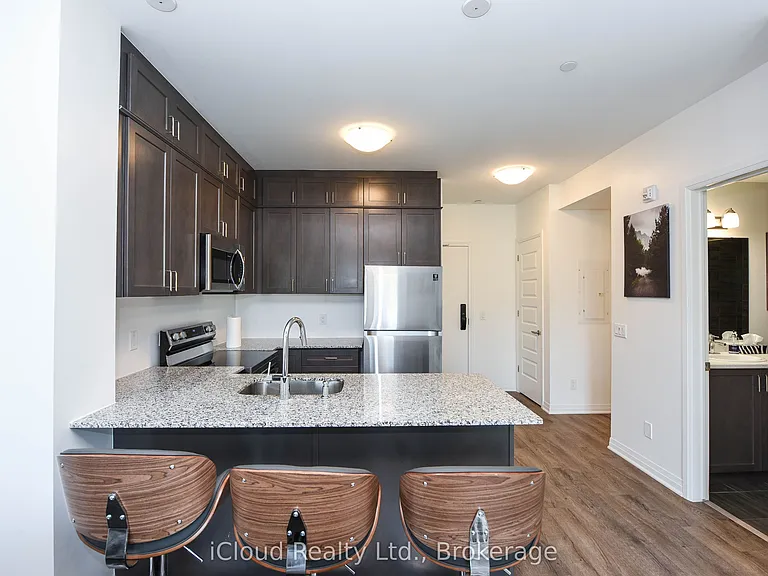 95 Dundas St W #4 — Photo 23