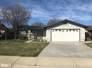 681 Las Colinas St, Tehachapi, CA 93561