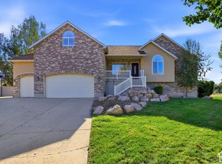 272 Wrangler Rd, Farmington, UT 84025