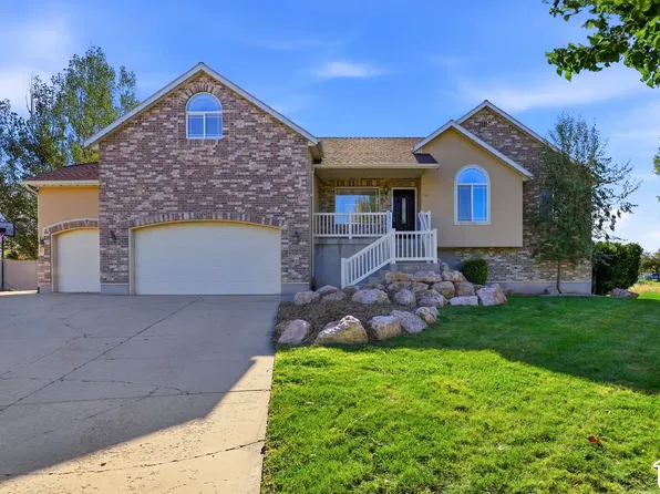 272 Wrangler Rd, Farmington, UT 84025