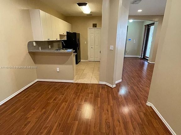 3rd image of 579 NE 35th Ave #579