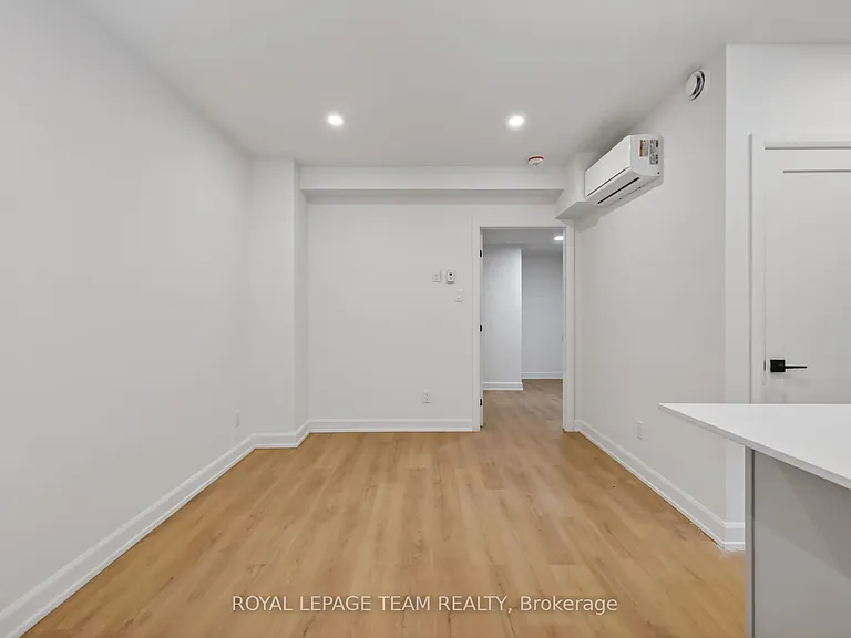 608 Tweedsmuir Ave #B — Photo 10