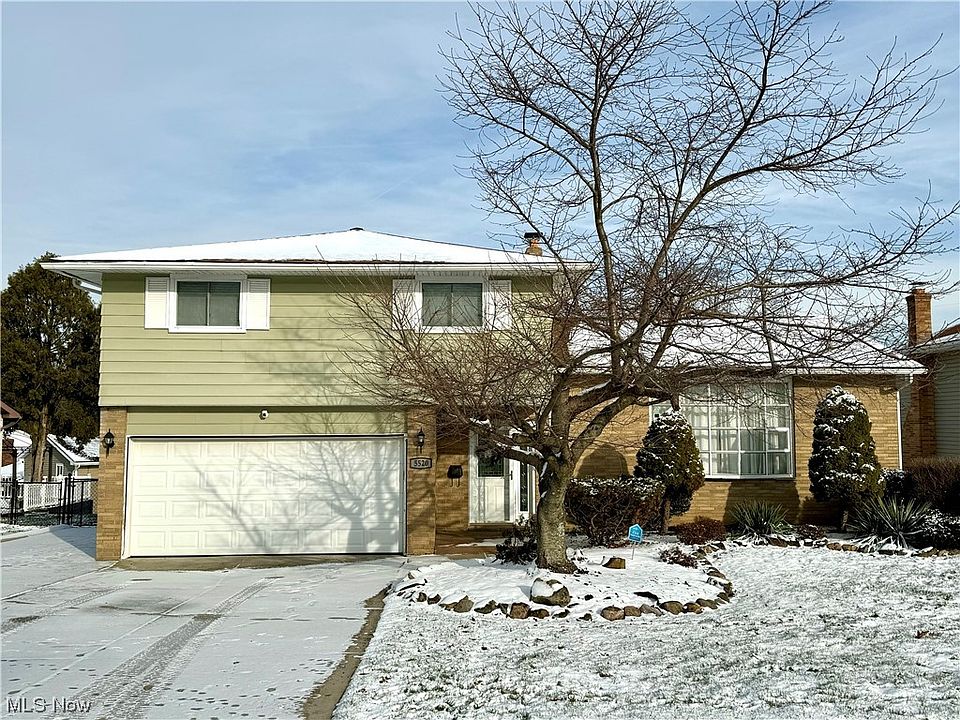 1st image of 5520 Woodbury Hills Dr