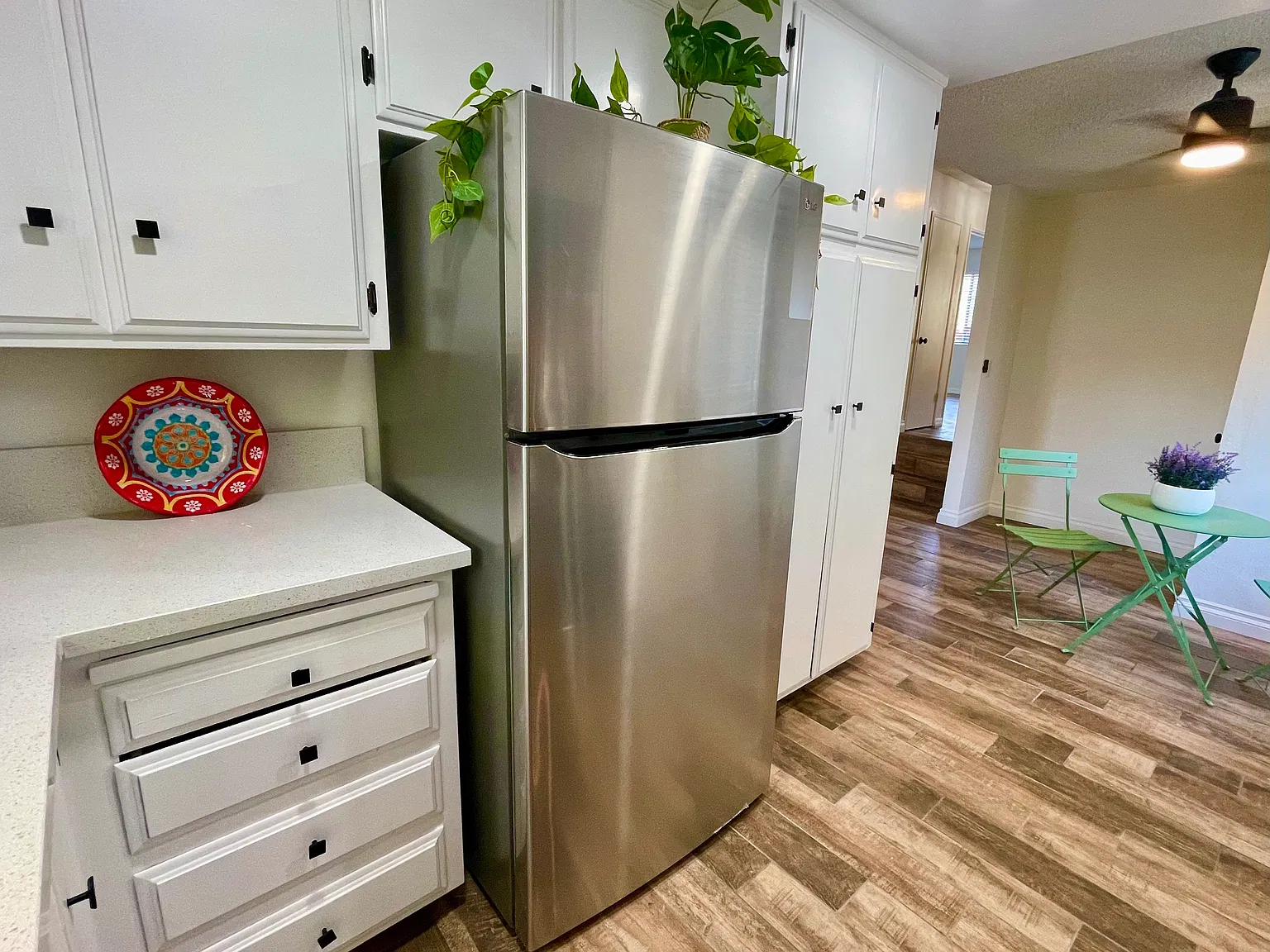 2 bed, 1025 sqft, $2,550 — Photo 4
