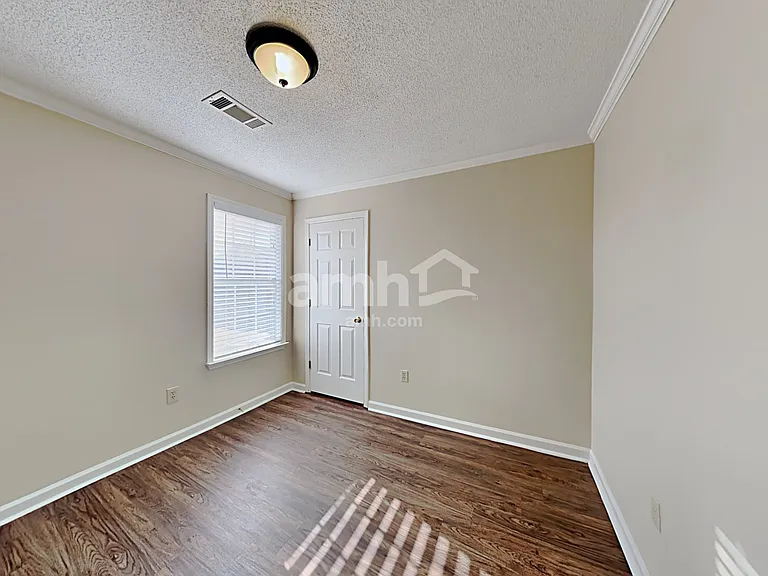 10067 Woodland Grove Dr — Photo 16