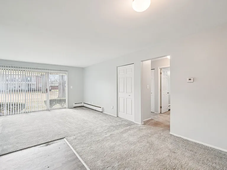 (21B) 2 Bedroom 1 Bath Standard- Living Room