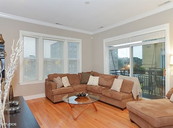 2nd image of 2545 N Clark St APT 3