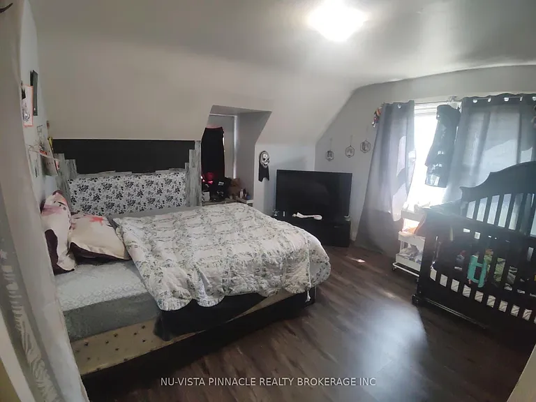 759 Curry St — Photo 8
