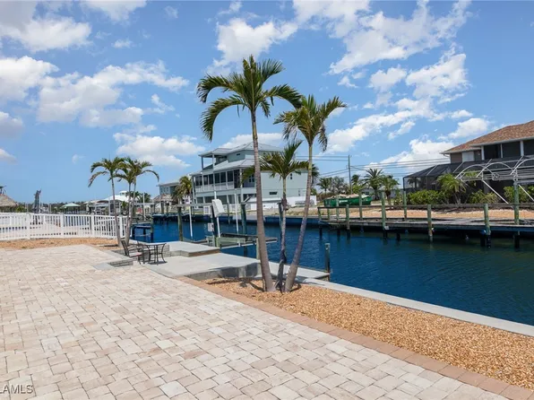 420 Donora Blvd, Fort Myers Beach, FL 33931