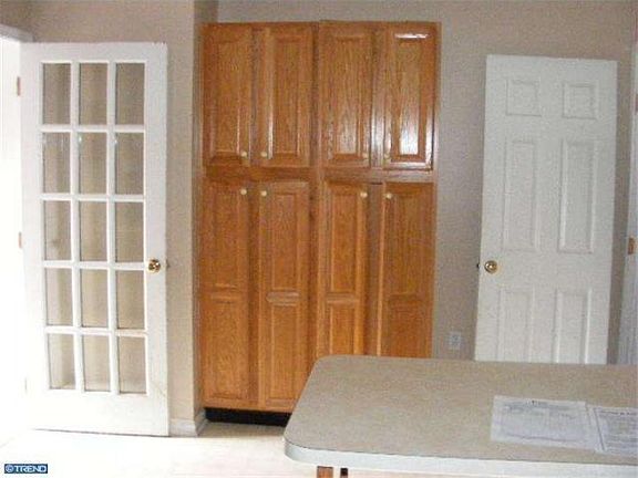 5th image of 208 Union Ave