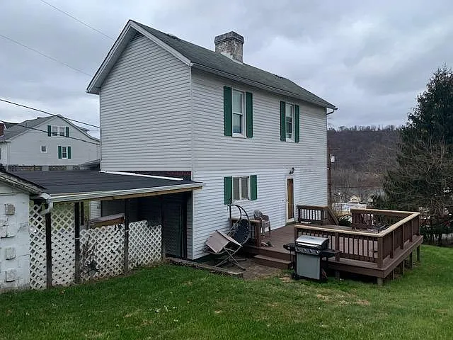 412 Nelson St photo 1