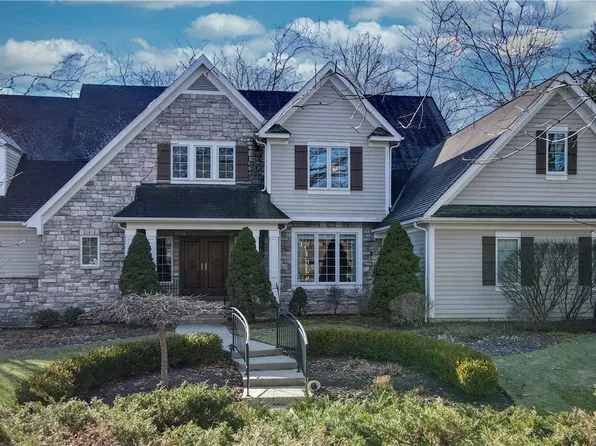 31150 Shaker Blvd, Pepper Pike, OH 44124