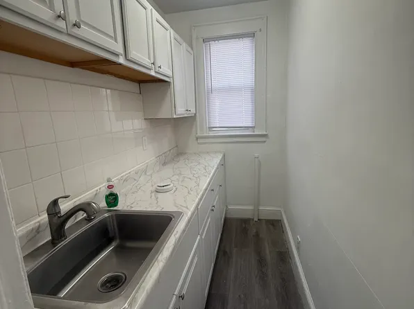 686 Washington Ave #1, West Haven, CT 06516