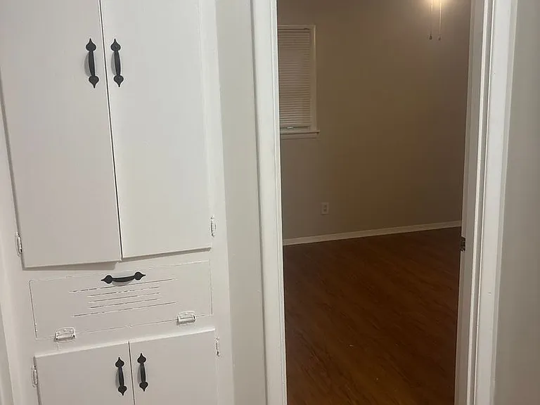 3323 Bedford Ln — Photo 6