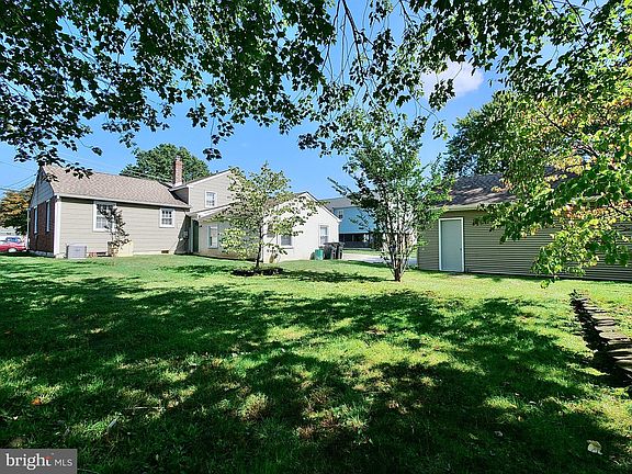 4th image of 4534 School Ln