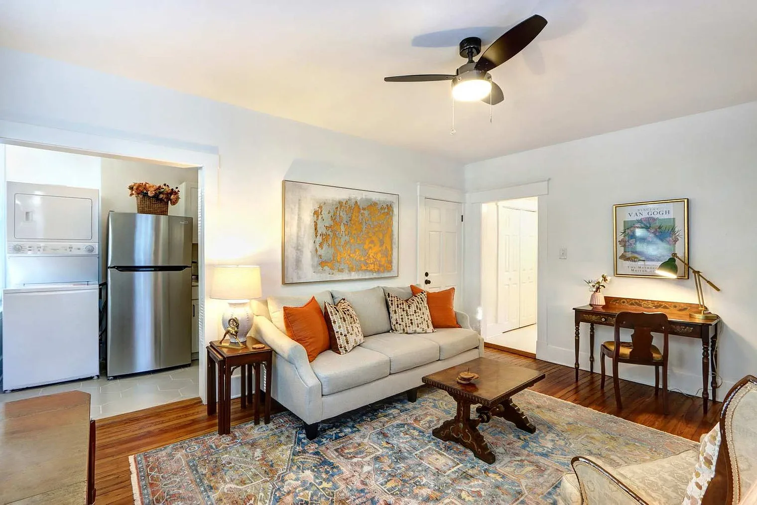 1 bed, 1.0 bath, 839 sqft, $2,646 — Photo 3