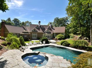 19 Walden Woods Ln, Weston, CT 06883