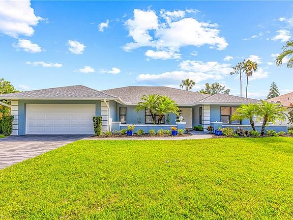 3rd image of 9882 Campbell CIR