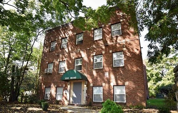 4th image of 3136 Grand Ave APT 01