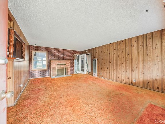4th image of 12977 Magnolia Ave
