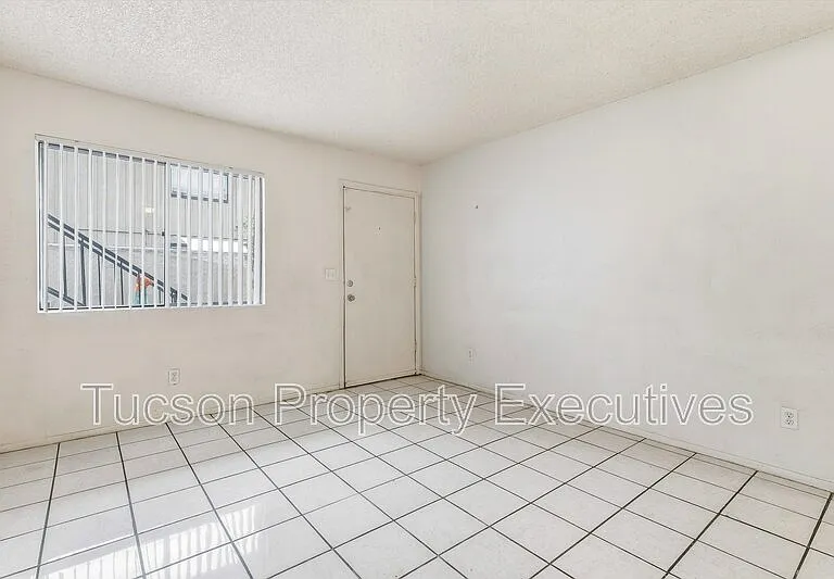 319 E Mohave Rd #109 — Photo 9