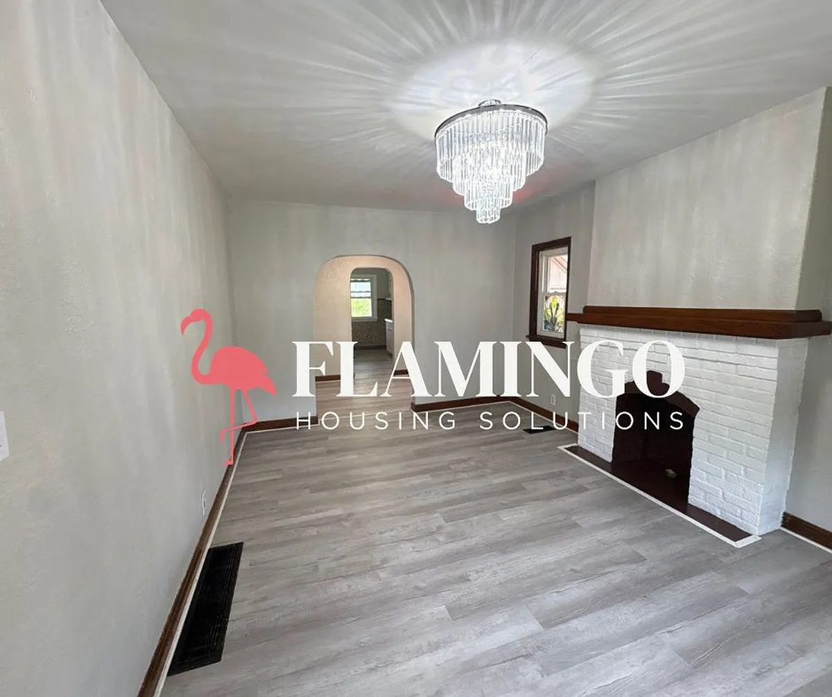 Building Photo - 419 Sandhurst Dr