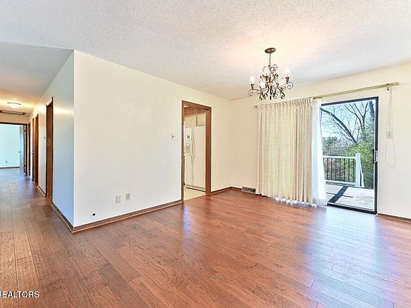 5th image of 10808 Dineen Dr
