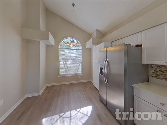 4th image of 13445 Beechberry Dr