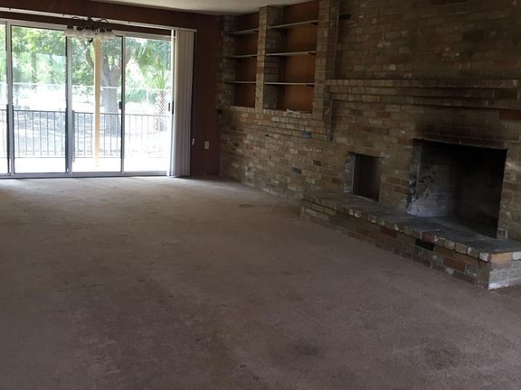 4th image of 1701 S Walker Ln