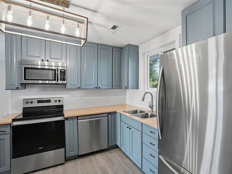 308 Harolds Dr NW — Photo 11