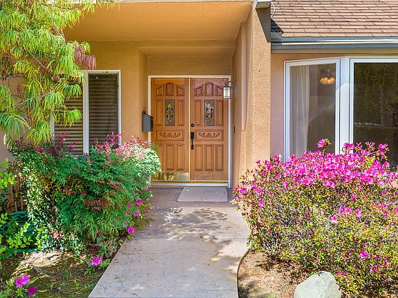 3rd image of 5639 Meadow Vista Way