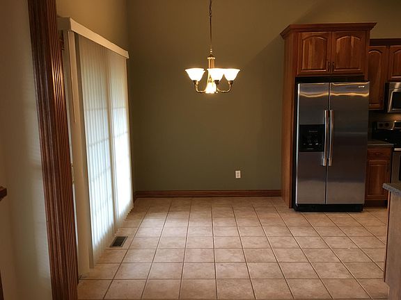 4th image of 1341 Paul Revere Way