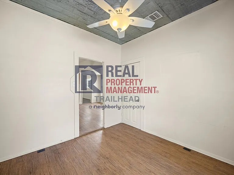 607 Bryan St — Photo 10
