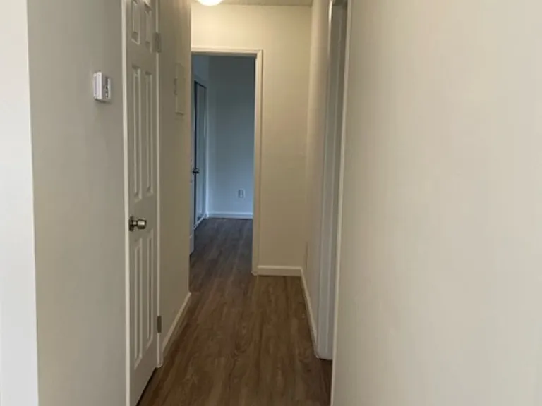 102 - Vista Bonita Apts. — Photo 5