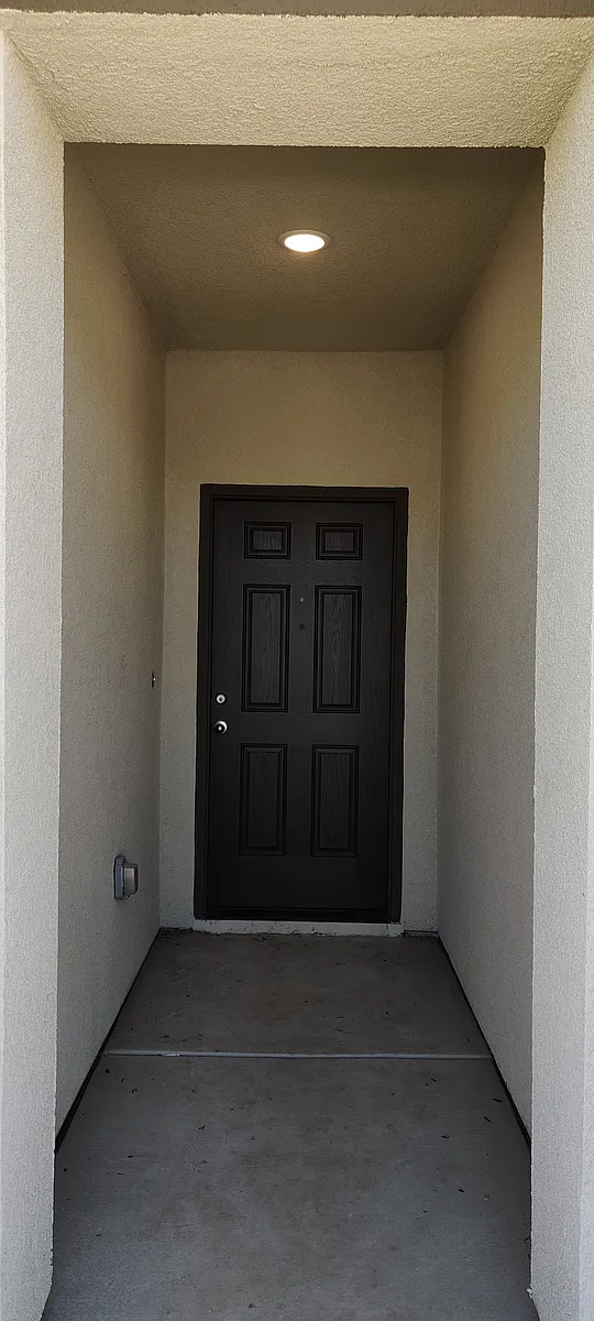 Building Photo - 4258 Lasalle Dr