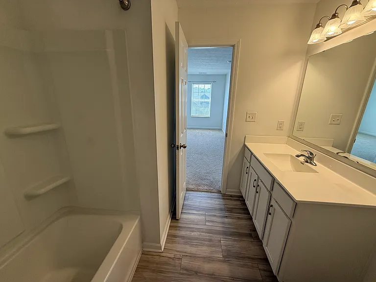 577 Freedom Dr — Photo 21